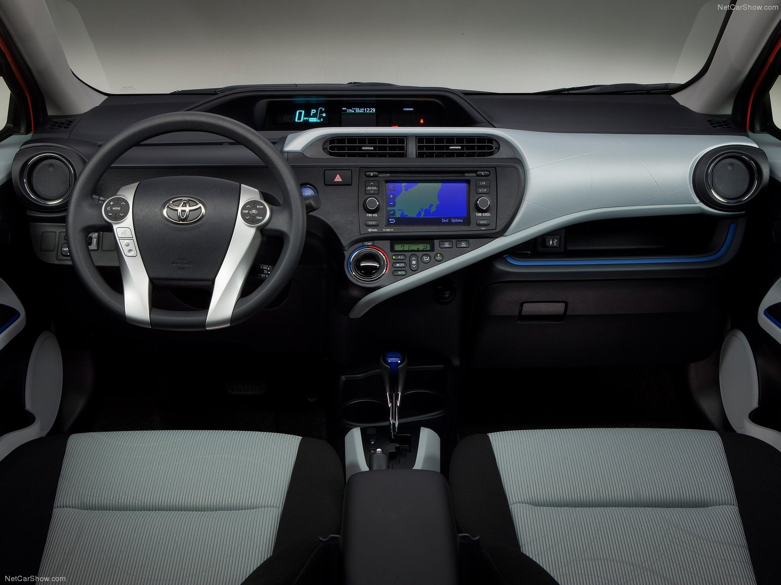 Toyota Prius c I 2011 - 2015 Hatchback 5 door #5