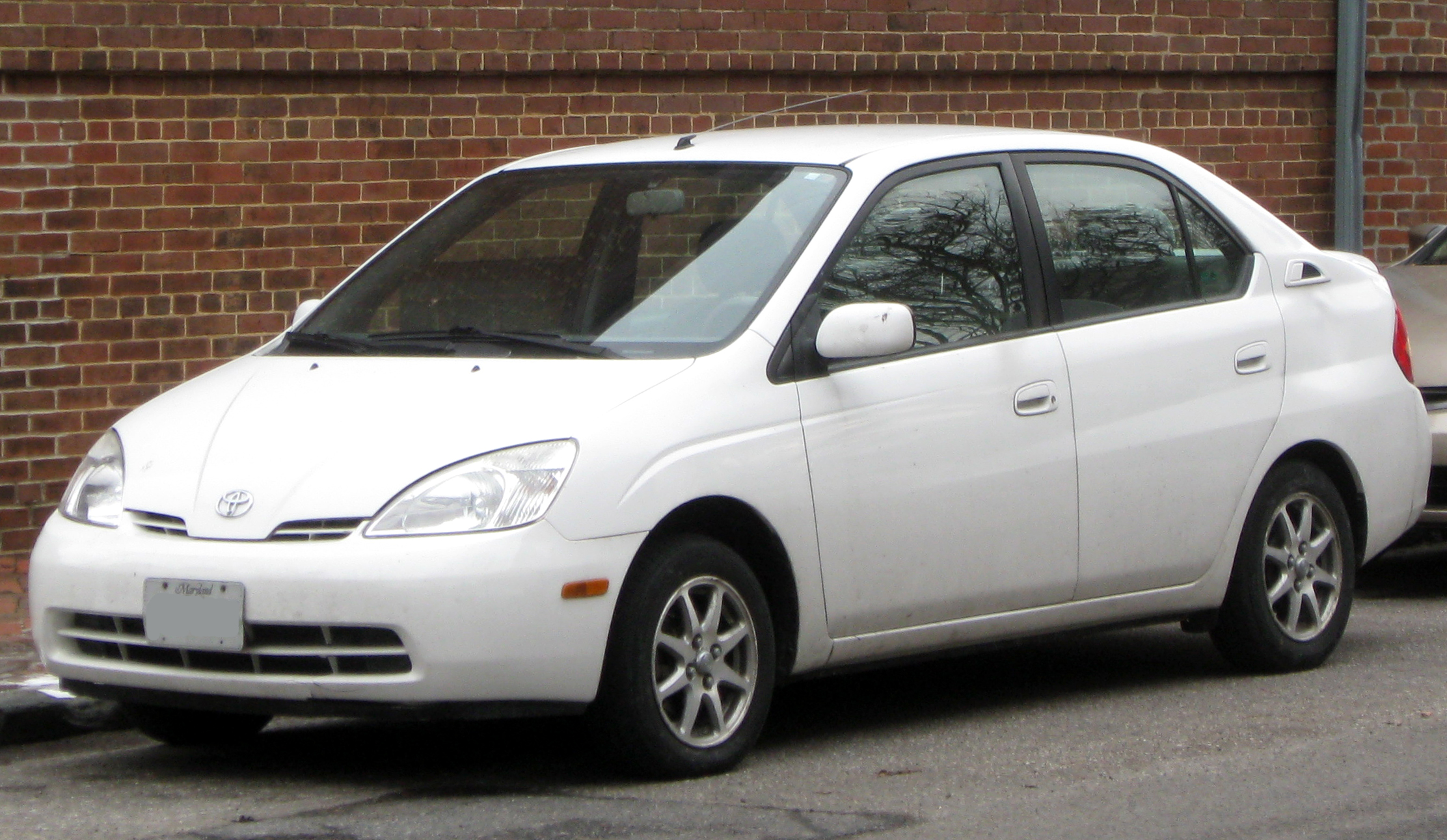 Toyota Prius I (XW10) 1997 - 2000 Sedan #3