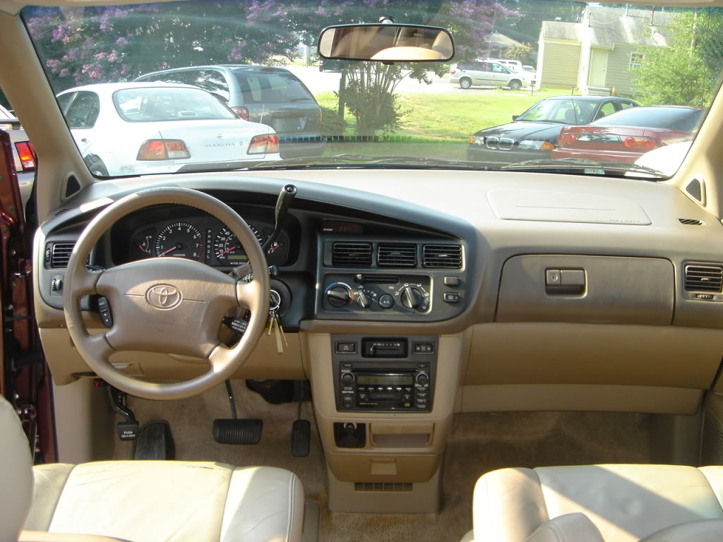 Toyota Sienna I 1997 - 2003 Minivan #8