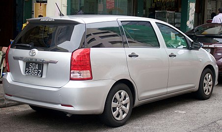 Toyota Wish I 2003 - 2005 Compact MPV #7