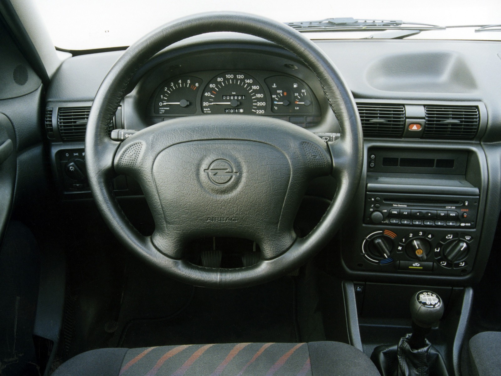 Vauxhall Astra F 1991 - 2002 Hatchback 3 door #4