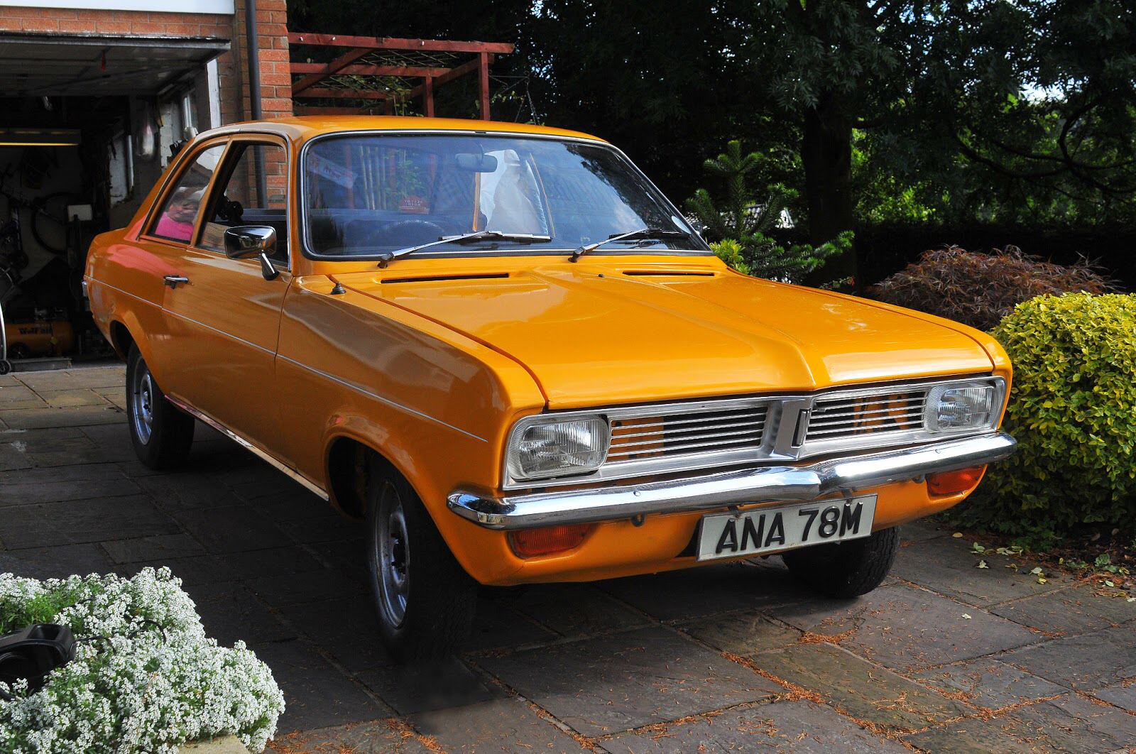 Vauxhall Viva HB 1965 - 1971 Sedan 2 door #1