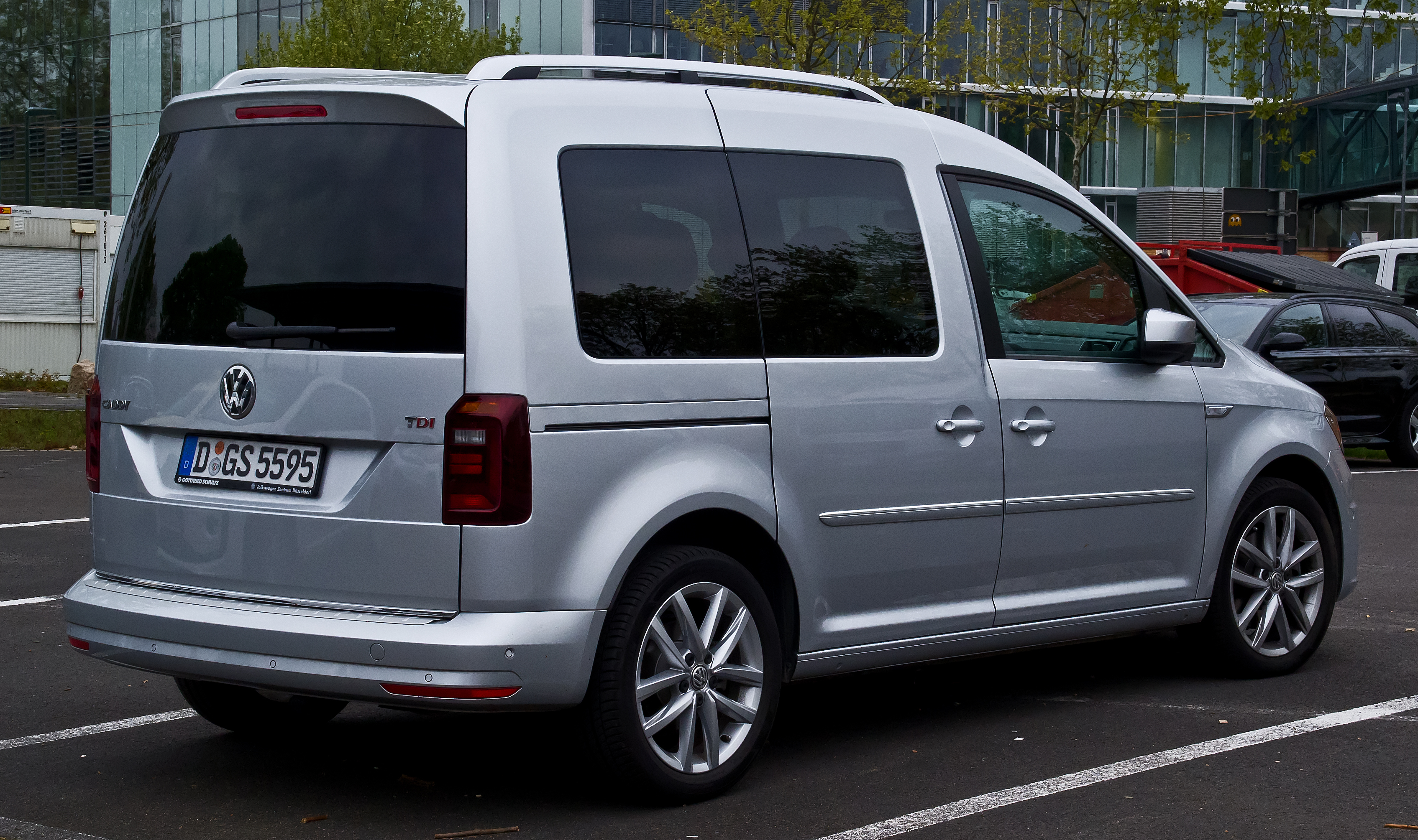 Volkswagen Caddy IV 2015 - now Compact MPV #3