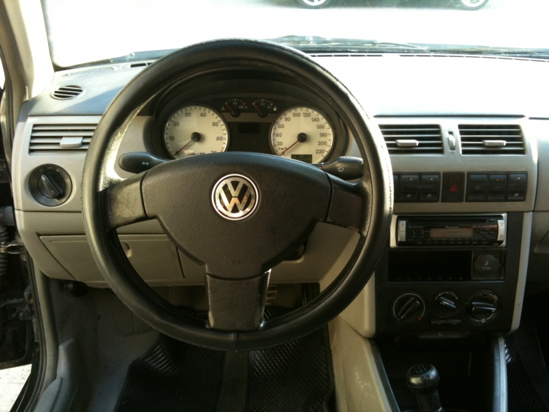 Volkswagen Pointer 2004 - 2006 Hatchback 5 door #1