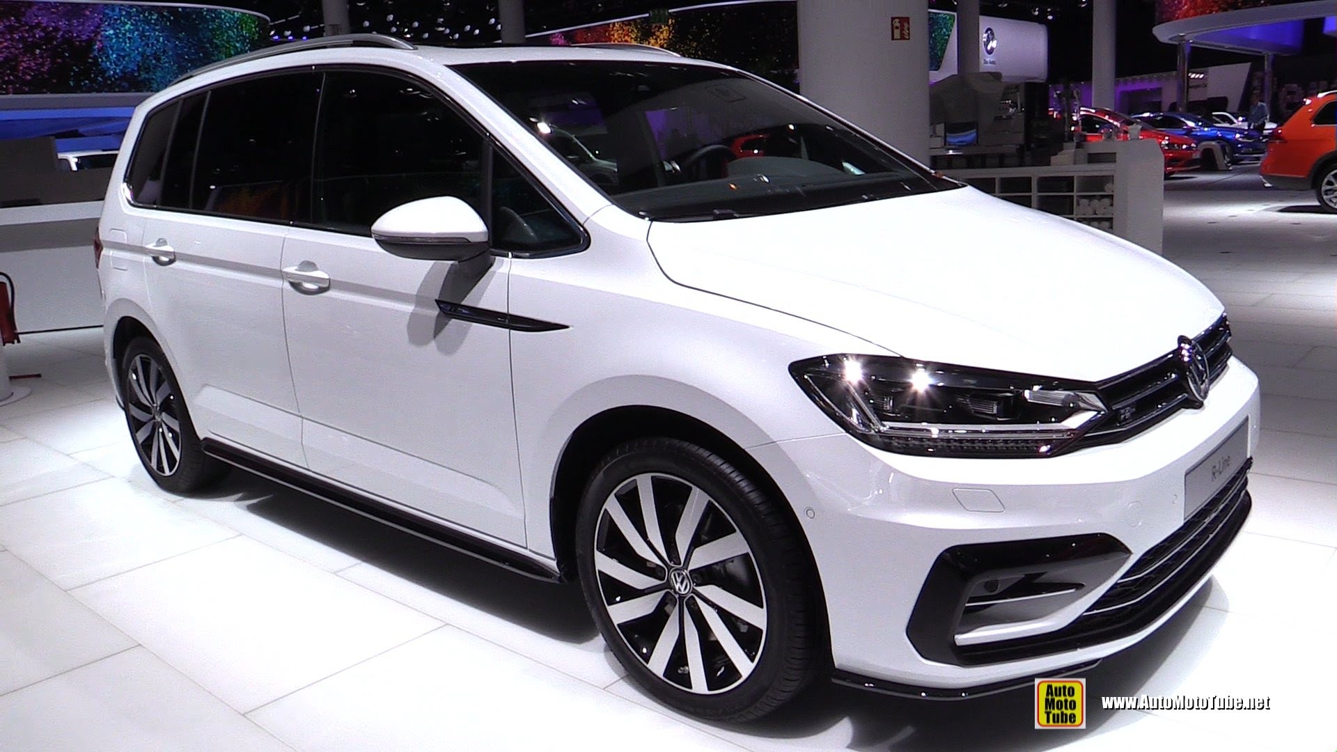 Volkswagen Touran III 2015 - now Compact MPV #2