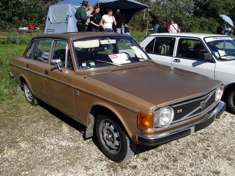 Volvo 140 Series 1966 - 1975 Sedan #1
