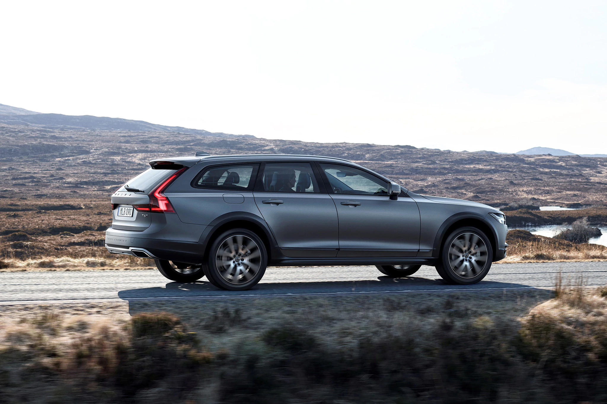 Volvo V90 Cross Country I 2016 - now Station wagon 5 door #1